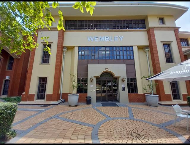 1,990M² OFFICE TO LET IN BRYANSTON